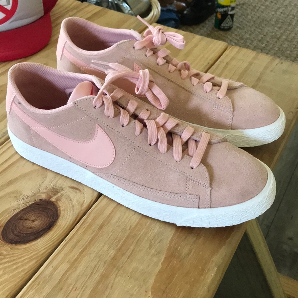 Pink nike blazer low top